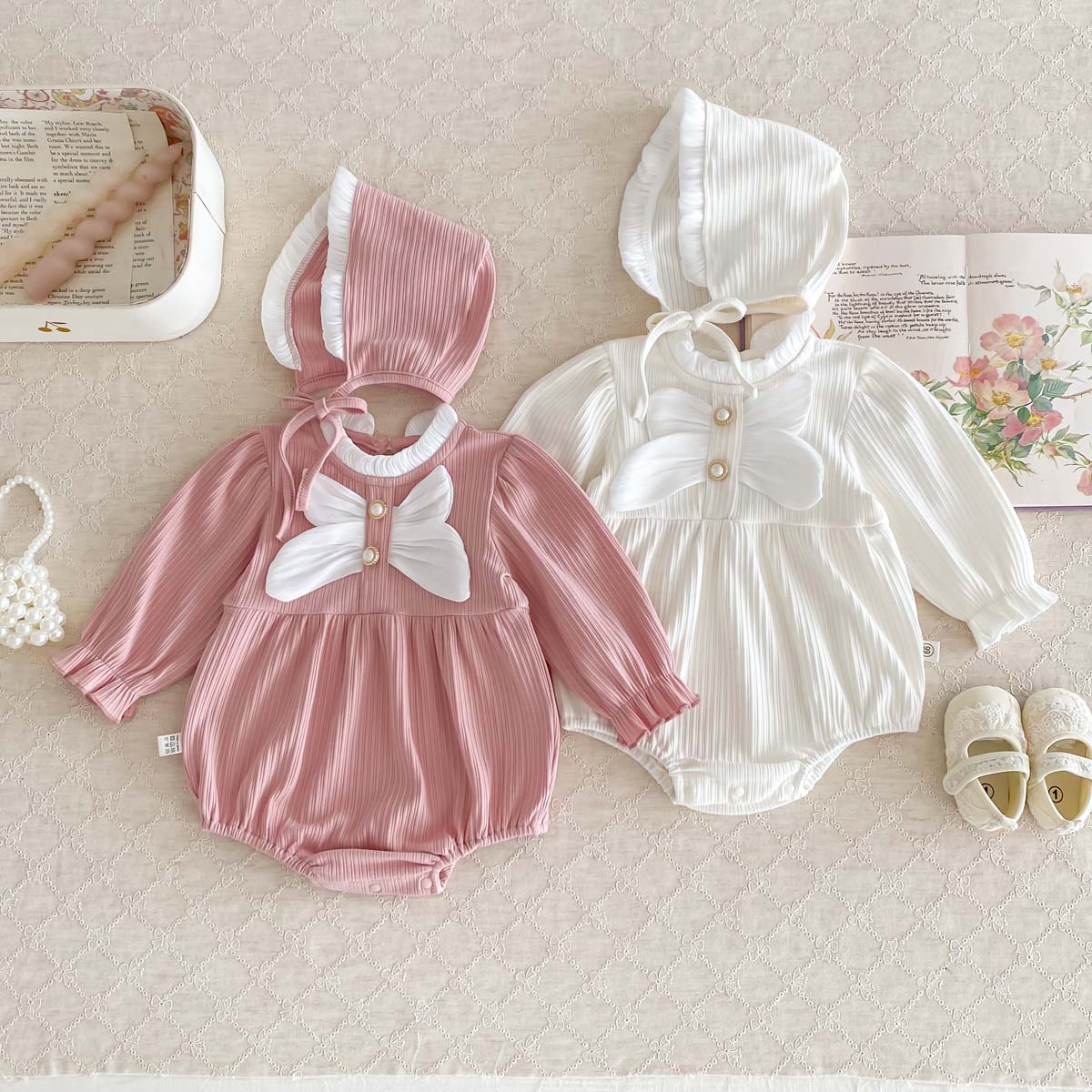 Baby Clothing Display Stand - Baju monyet bayi perempuan, dengan topi,